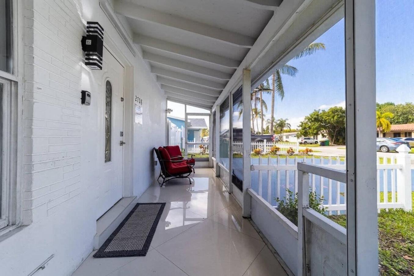 Private Heated Pool Villa In Ftl Near Beach フォート・ローダーデール エクステリア 写真