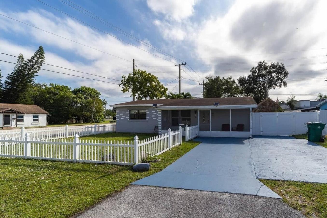 Private Heated Pool Villa In Ftl Near Beach フォート・ローダーデール エクステリア 写真