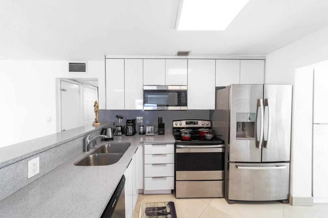 Private Heated Pool Villa In Ftl Near Beach フォート・ローダーデール エクステリア 写真